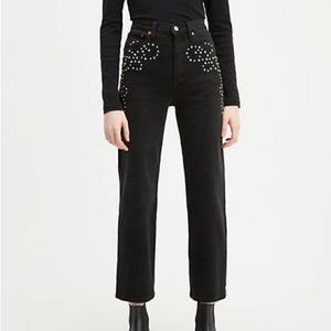 ISO LEVI RIBCAGE STUDDEN BLACK JEANS SIZE 32